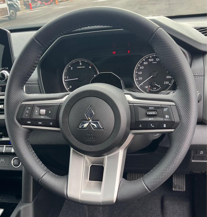 2025 Mitsubishi Triton GLS