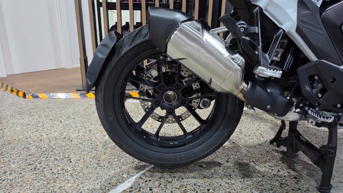 2026 BMW Motorrad R 1300 GS RACINGBLUE METALLIC