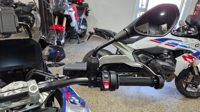 2026 BMW Motorrad R 1300 GS RACINGBLUE METALLIC
