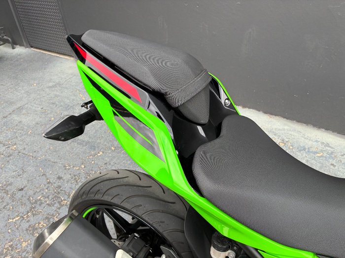 2023 Kawasaki NINJA 400 GREEN
