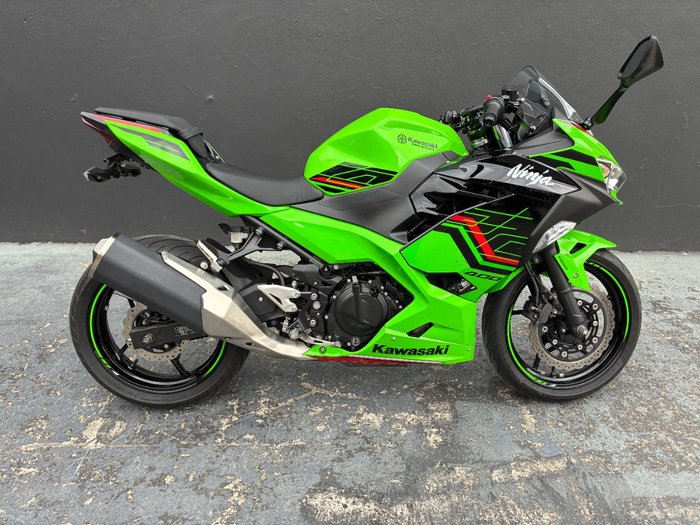 2023 Kawasaki NINJA 400 GREEN