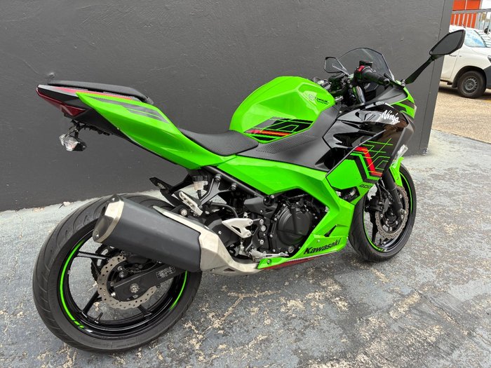 2023 Kawasaki NINJA 400 GREEN