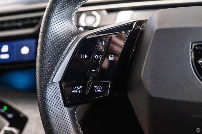 2025 Peugeot 5008 GT Premium Hybrid