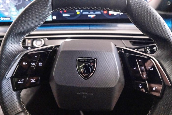 2025 Peugeot 5008 GT Premium Hybrid