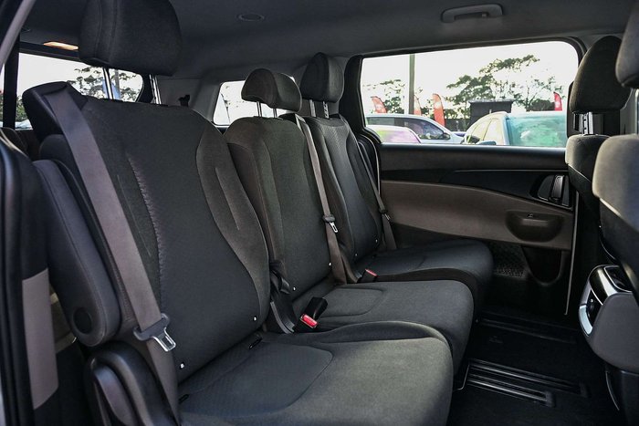 2024 Kia Carnival S