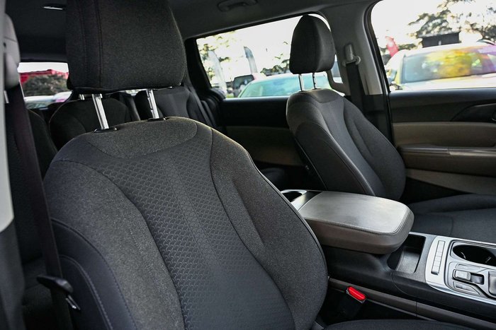 2024 Kia Carnival S