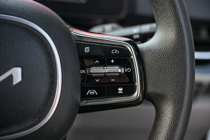 2024 Kia Carnival S