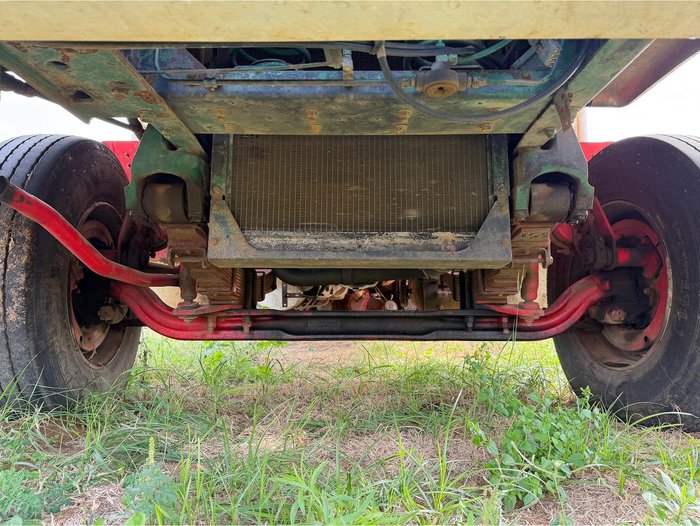 1989 International Acco 2250D