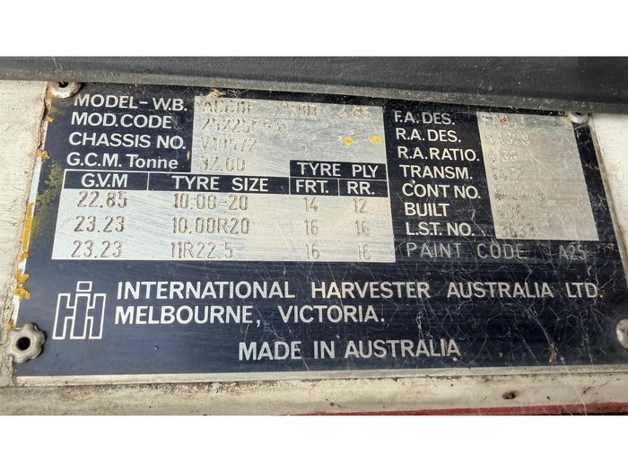1989 International Acco 2250D