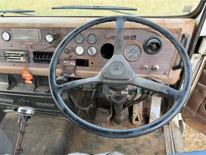 1989 International Acco 2250D