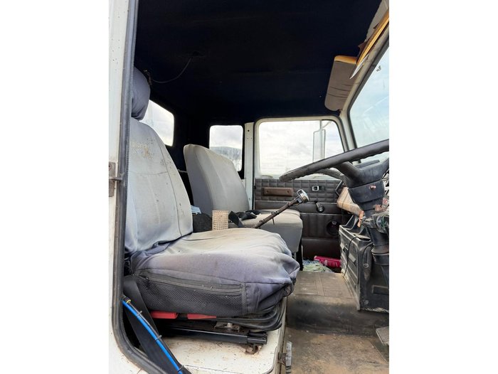 1989 International Acco 2250D