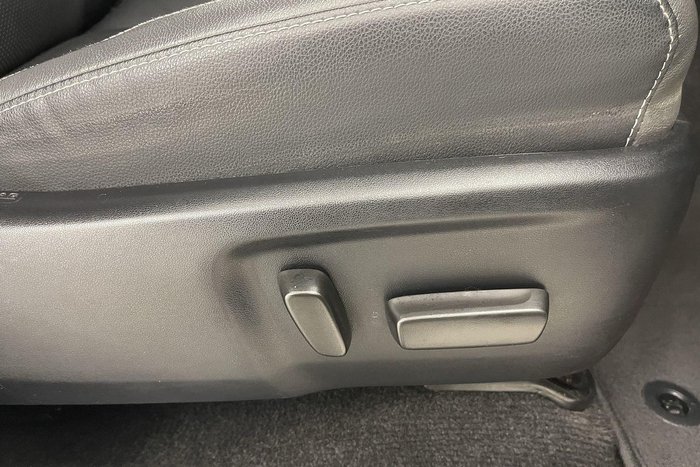 2021 Toyota Hilux Rogue GUN126R 4X4 Dual Range White