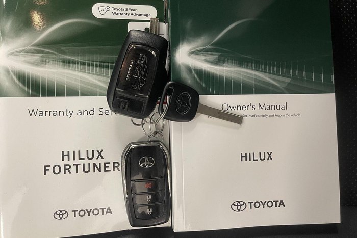 2021 Toyota Hilux Rogue GUN126R 4X4 Dual Range White