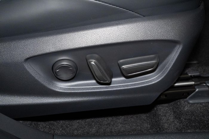 2025 Subaru Solterra AWD