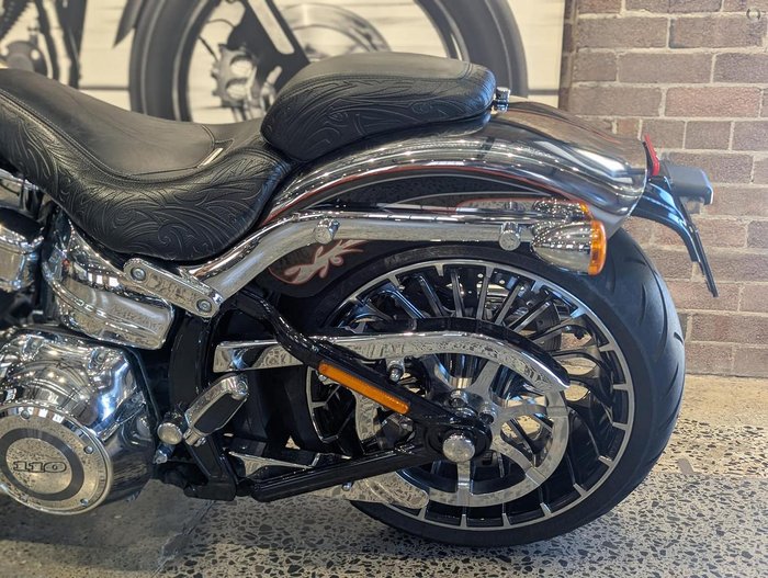 2014 Harley-Davidson Breakout 103 (FXSB) Softail Black
