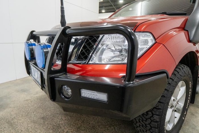 2012 Nissan Navara ST-X