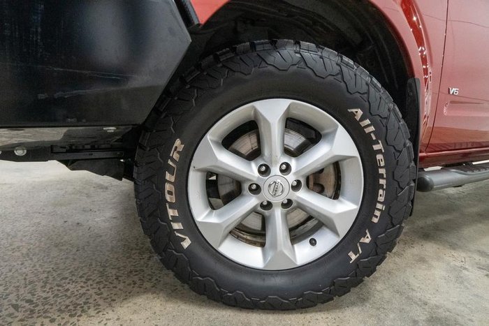 2012 Nissan Navara ST-X