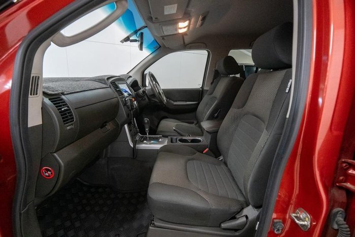 2012 Nissan Navara ST-X