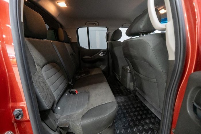 2012 Nissan Navara ST-X