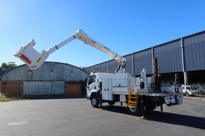 2014 Isuzu F Series FRR 500