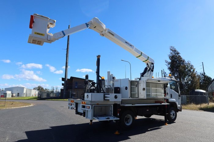 2014 Isuzu F Series FRR 500