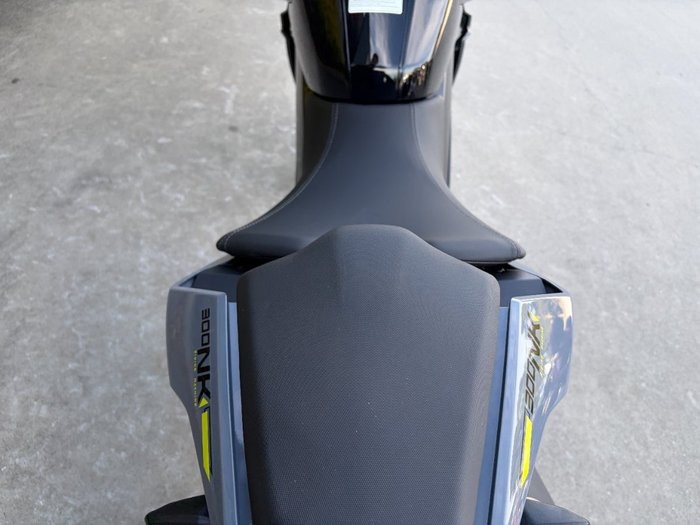 2025 CFMOTO 300 NK ABS