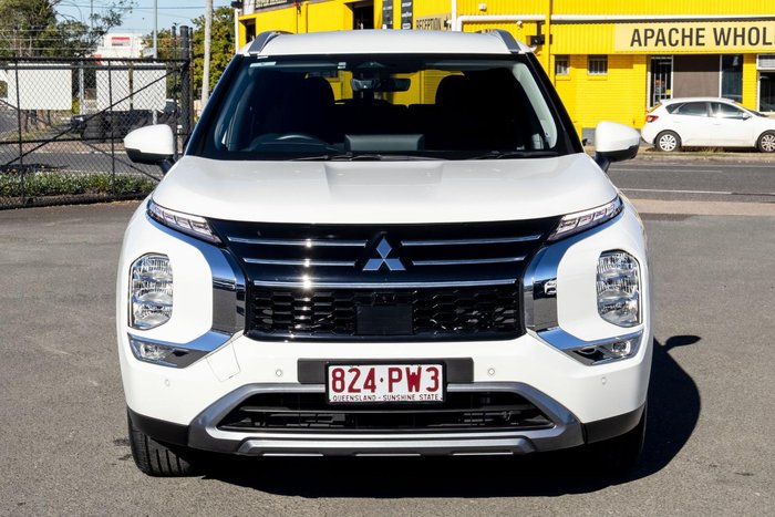 2025 Mitsubishi Outlander LS