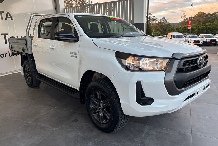 2023 Toyota Hilux SR