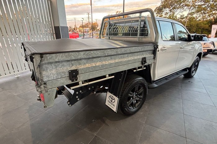2023 Toyota Hilux SR