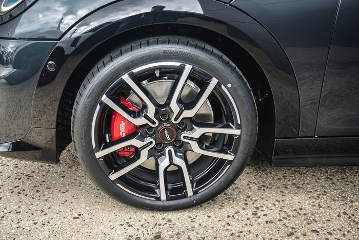 2026 MINI Cooper JCW Favoured