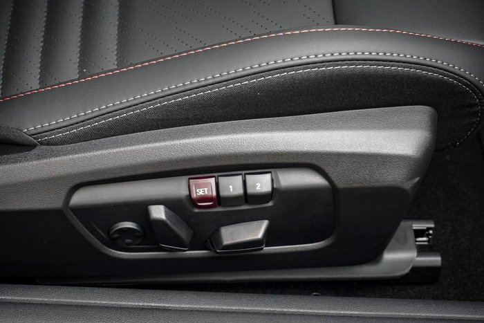 2026 MINI Cooper JCW Favoured