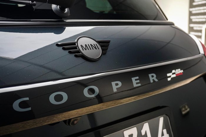 2026 MINI Cooper JCW Favoured