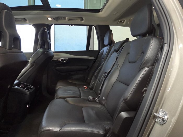 2020 Volvo XC90 D5 Momentum