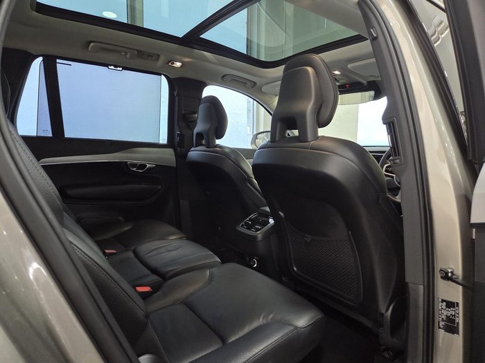 2020 Volvo XC90 D5 Momentum