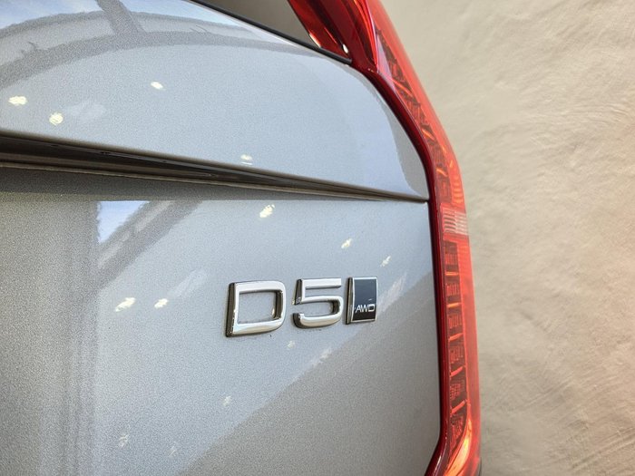 2020 Volvo XC90 D5 Momentum
