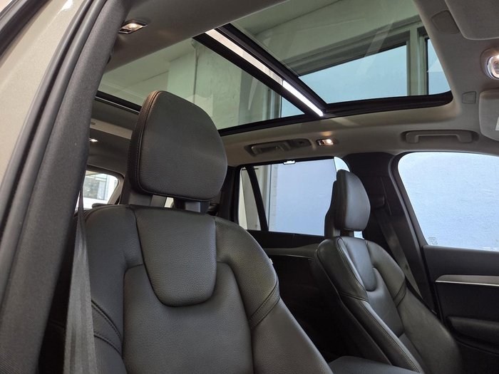 2020 Volvo XC90 D5 Momentum