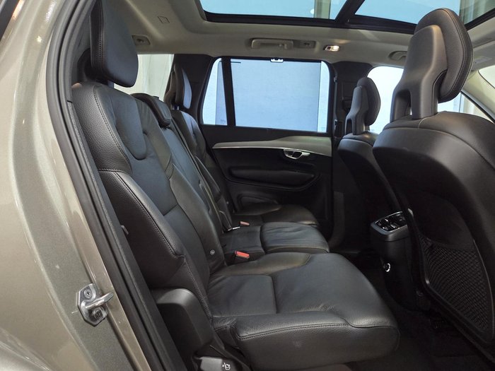 2020 Volvo XC90 D5 Momentum