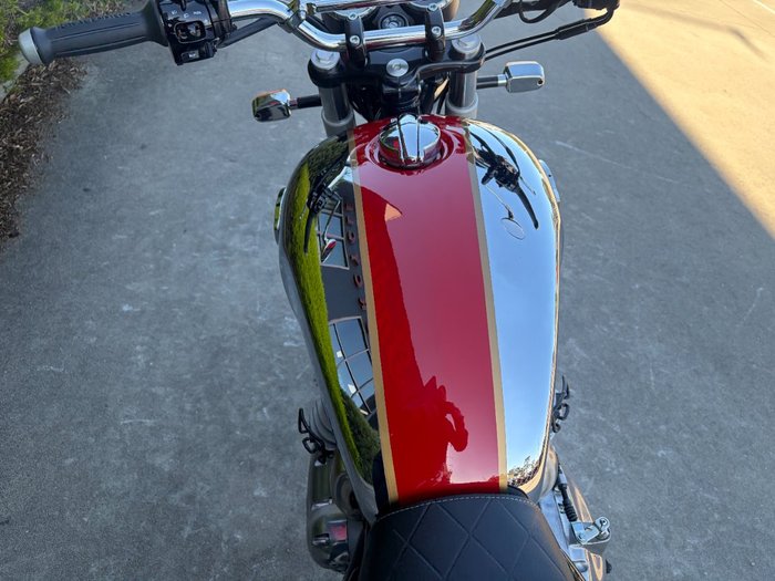 2025 Royal Enfield INTERCEPTOR 650 E5 CLASSIC