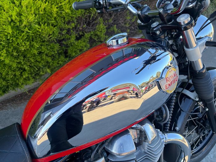 2025 Royal Enfield INTERCEPTOR 650 E5 CLASSIC