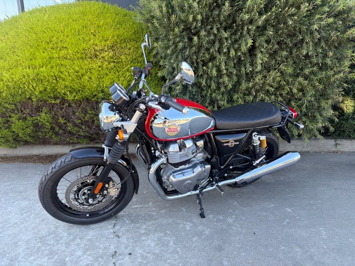 2025 Royal Enfield INTERCEPTOR 650 E5 CLASSIC