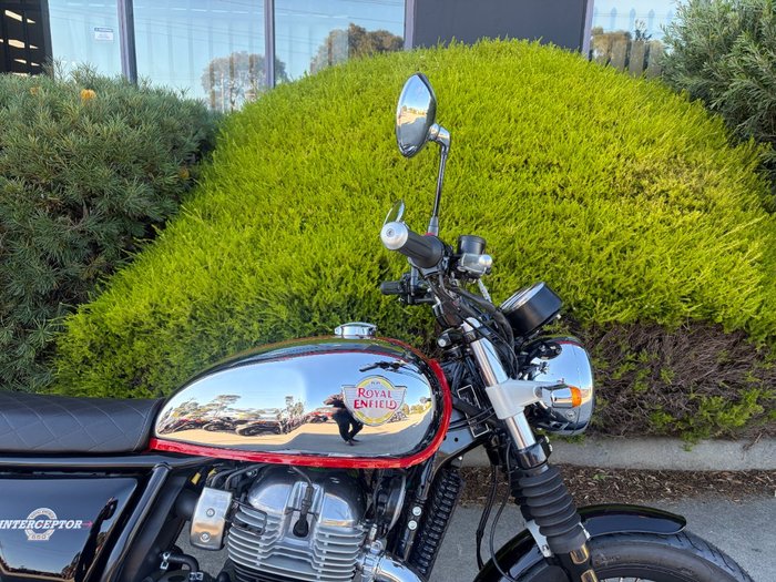 2025 Royal Enfield INTERCEPTOR 650 E5 CLASSIC