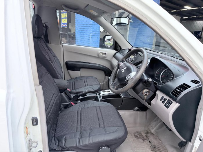 2013 Mitsubishi Triton GLX MN MY13 4x2 White
