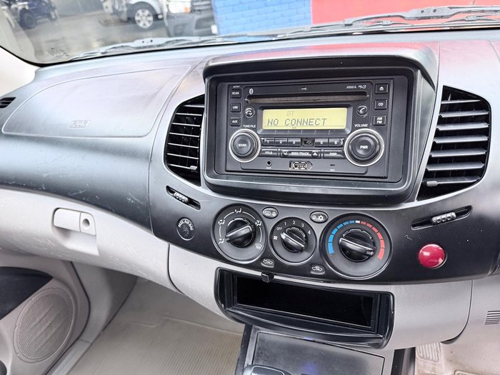 2013 Mitsubishi Triton GLX MN MY13 4x2 White