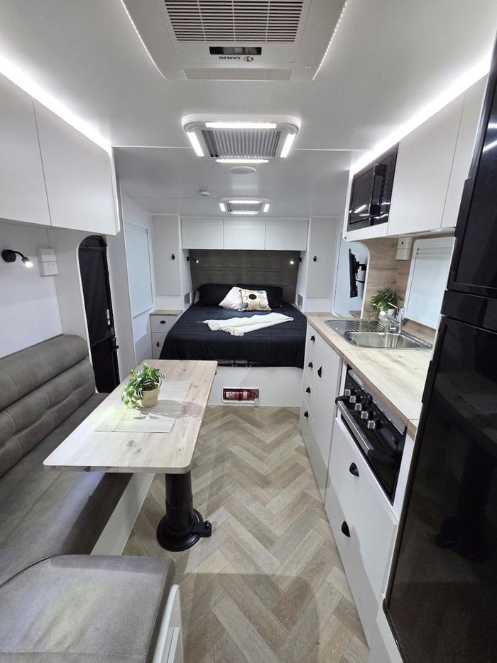 2026 Safari Caravans Oasis176