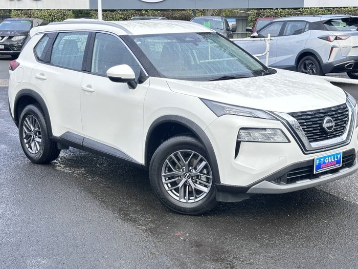 2023 Nissan X-TRAIL ST