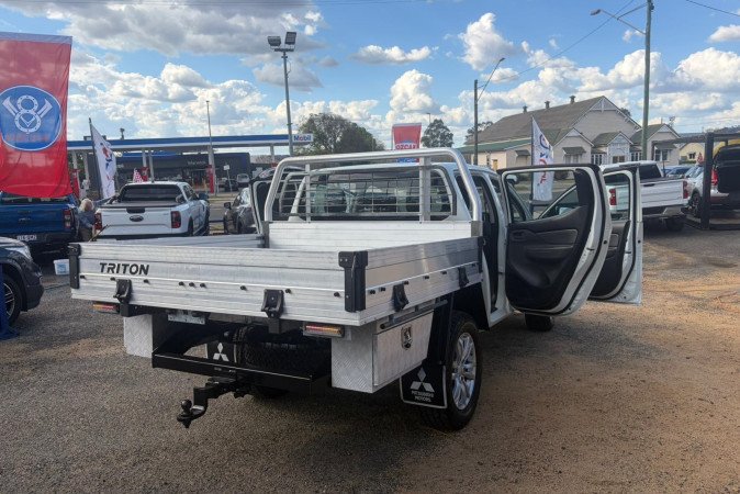 2018 MITSUBISHI TRITON GLX (4x4)
