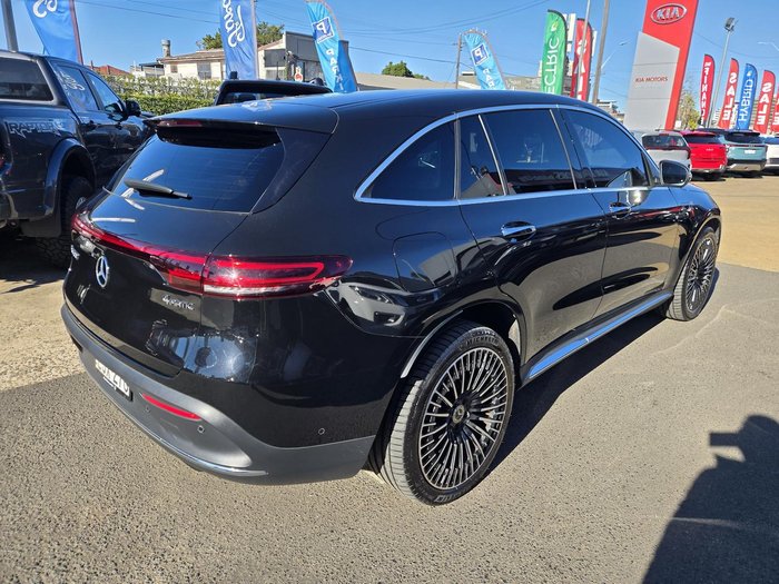 2021 Mercedes-Benz EQC 400