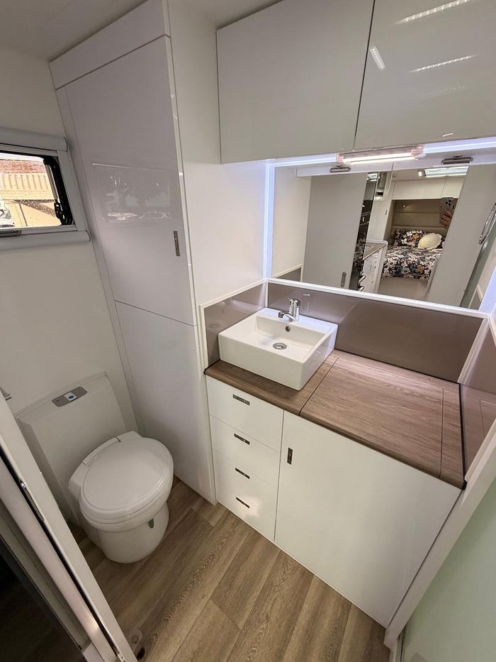 2025 Red Centre Kimberley 196 Type B (was $122,990, NOW $84,990)