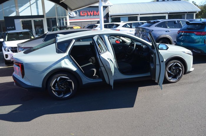 2025 Kia K4 Sport