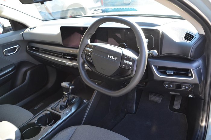 2025 Kia K4 Sport